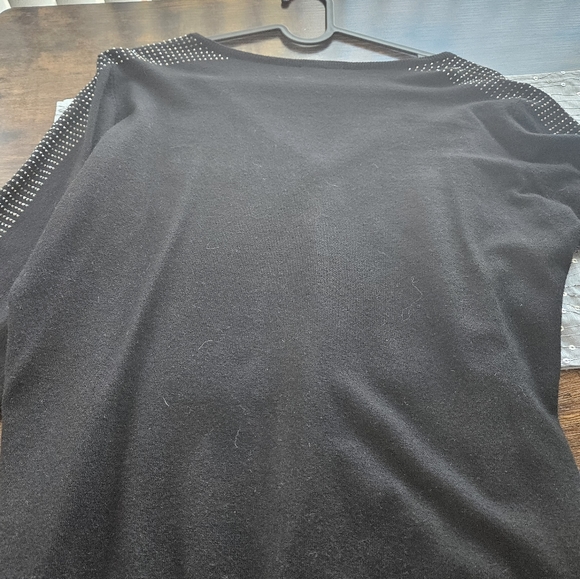 Sweater - Picture 2 of 3